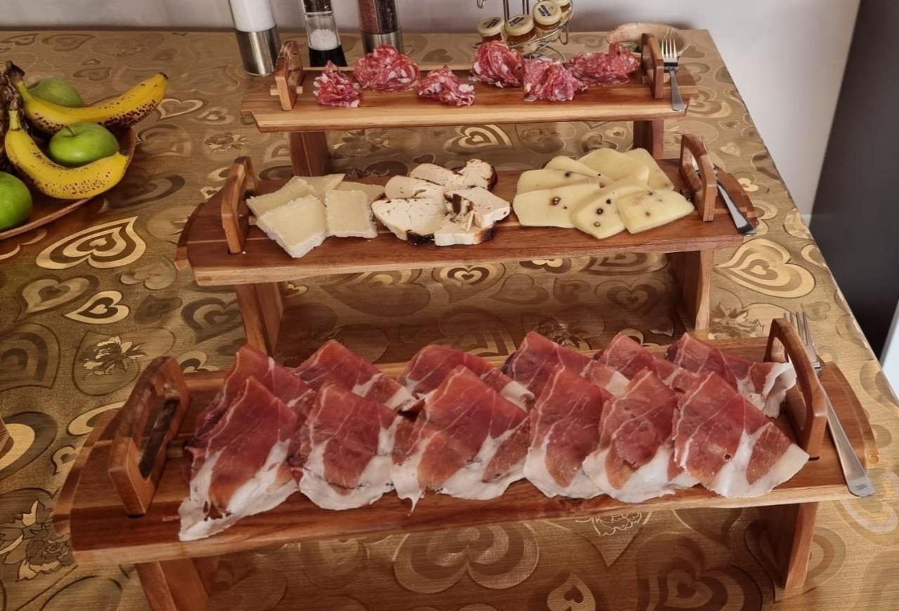 Essenziale Panzió Castell'Anselmo Kültér fotó